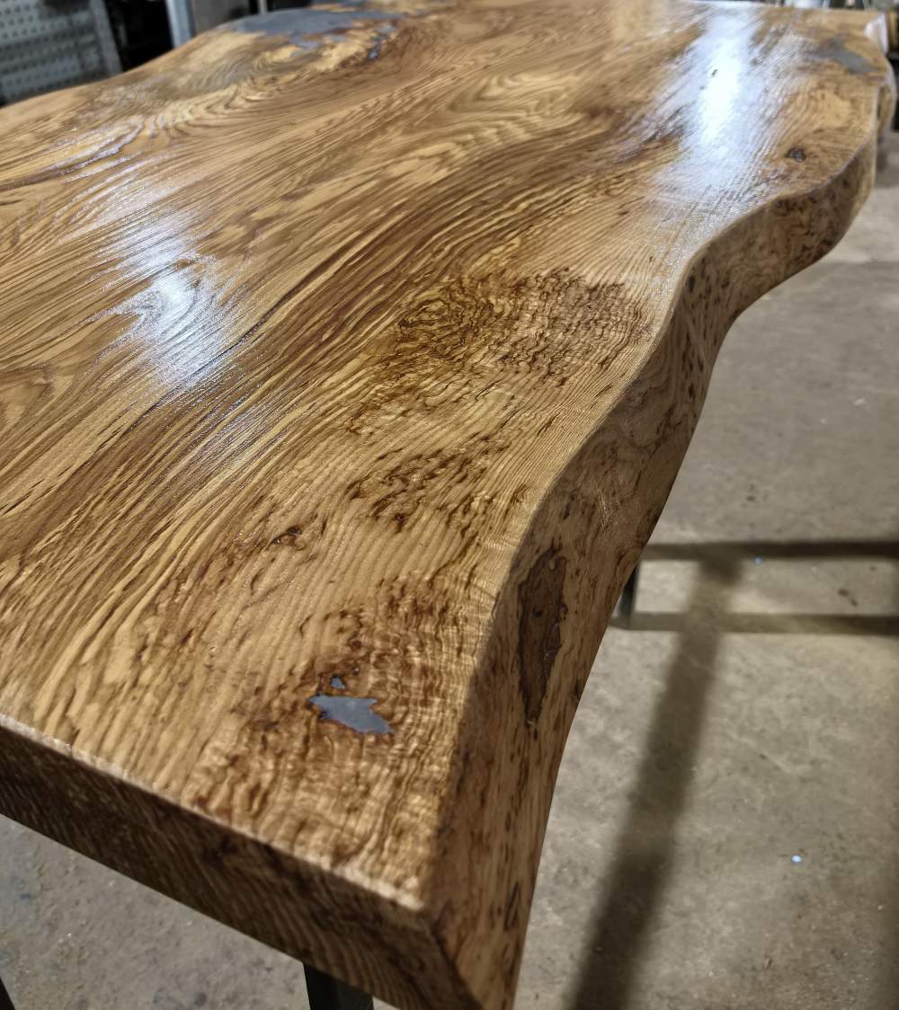 Рекомендации по уходу за мебелью из массива дерева